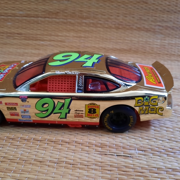 Bill Elliot #94, Limited Ed. 1:24, Racing Champions, McDonalds Gold Car, No Box - Picture 4 of 12